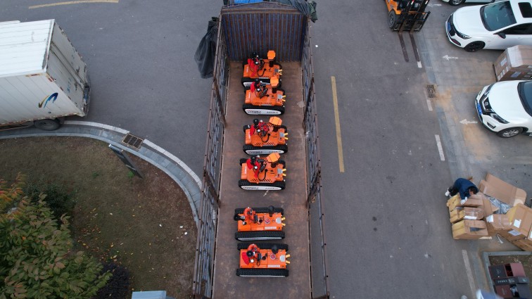 1745819244963882.jpg 896C1A3C4CE9798A2FD3FB07B454D82B.jpg